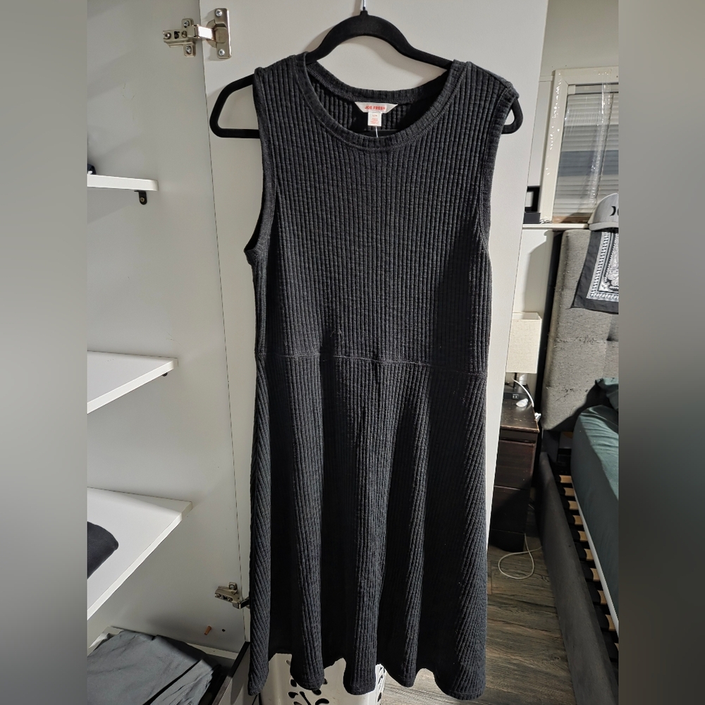 Joe Fresh Black Sleeveless Ribbed Midi Dress
